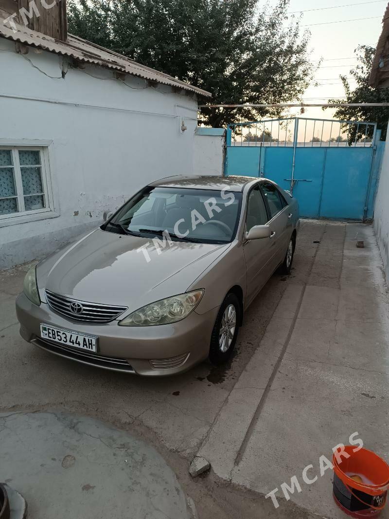 Toyota Camry 2005 - 170 000 TMT - Теджен - img 2