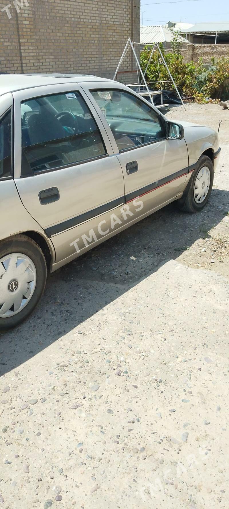 Opel Vectra 1990 - 50 000 TMT - Mary - img 3