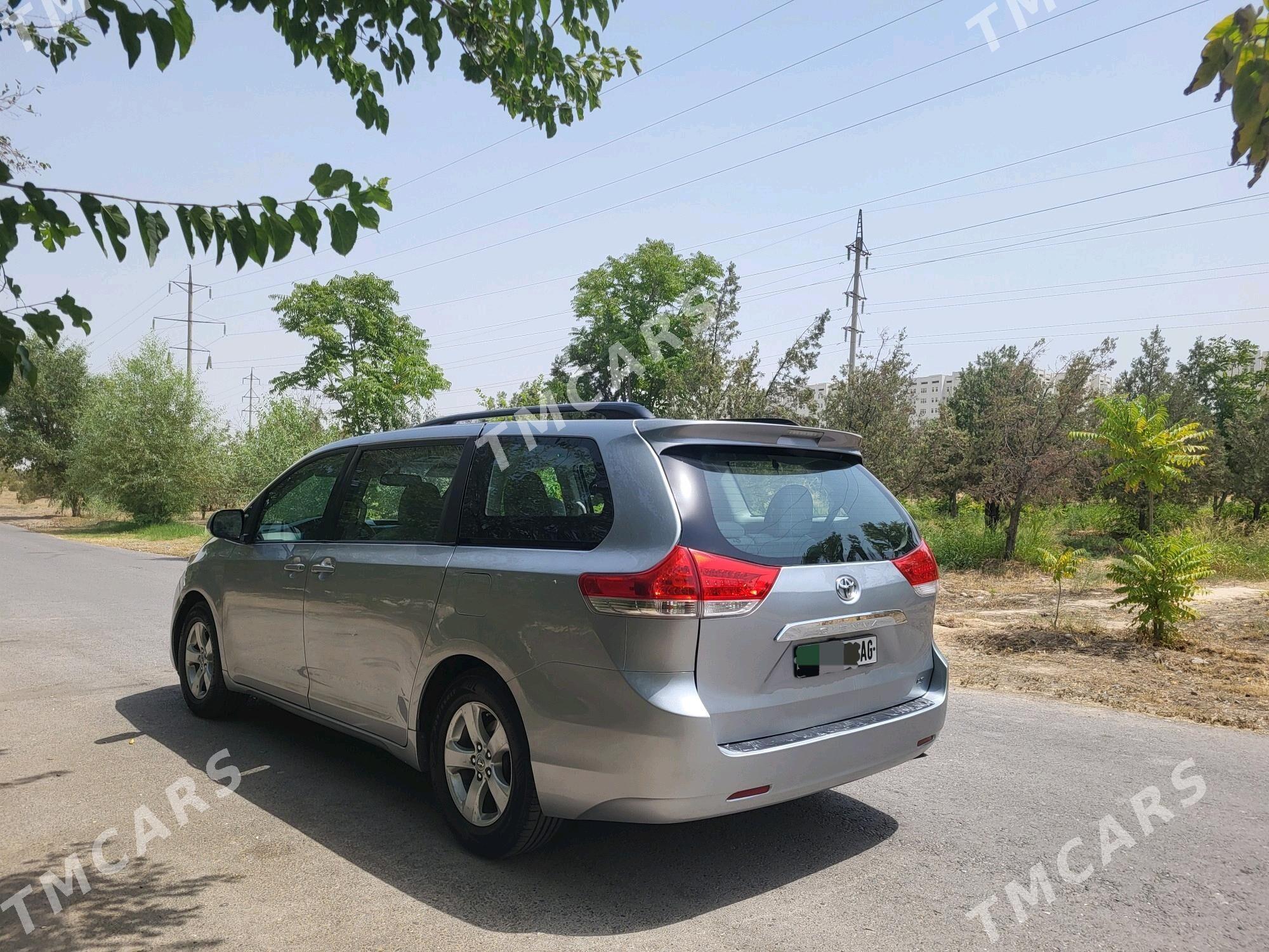 Toyota Sienna 2011 - 280 000 TMT - Ашхабад - img 3