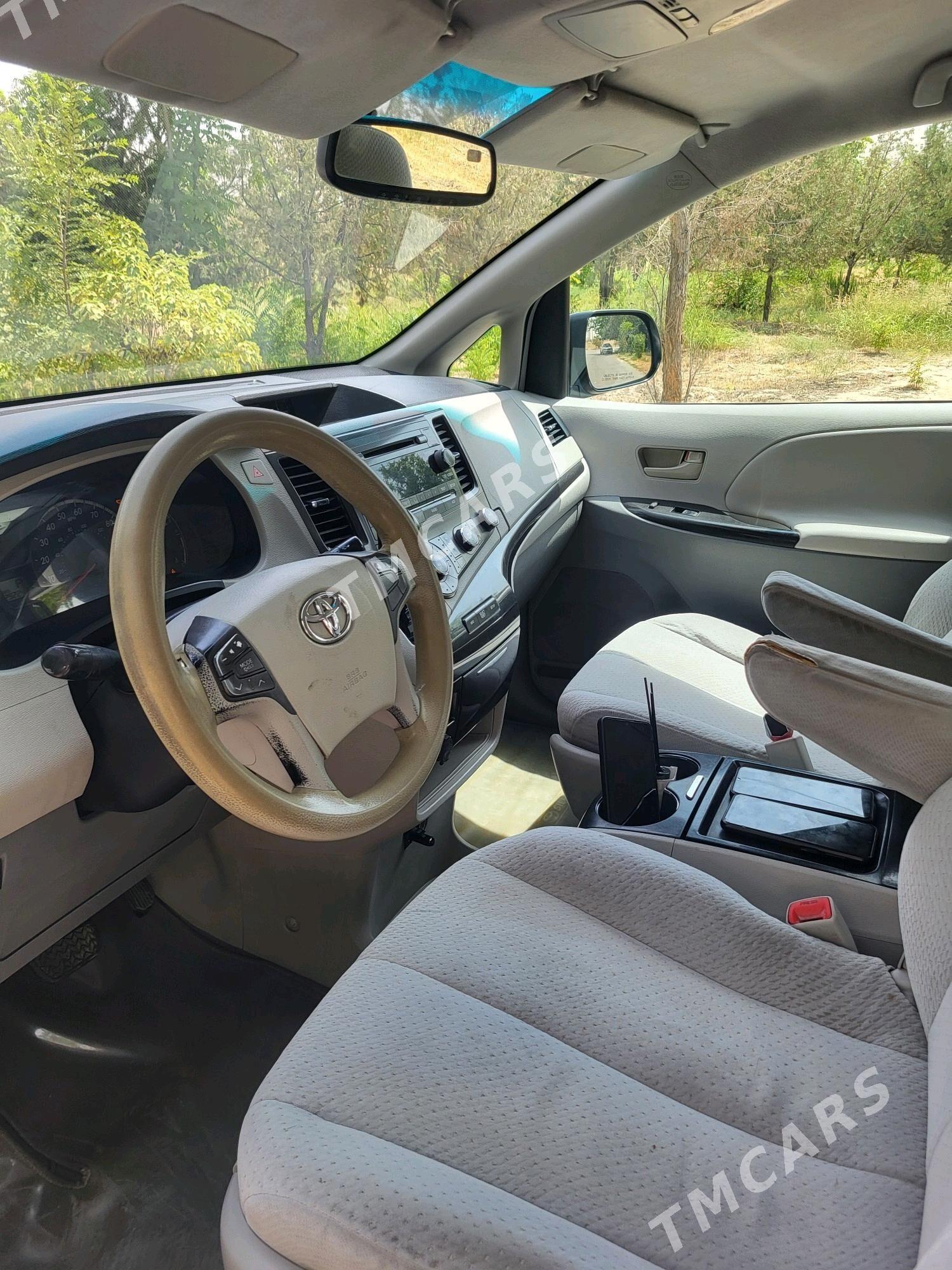 Toyota Sienna 2011 - 280 000 TMT - Ашхабад - img 4