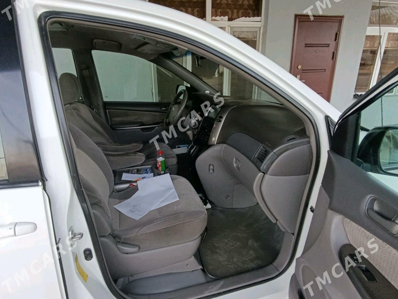 Toyota Sienna 2008 - 210 000 TMT - Ашхабад - img 2