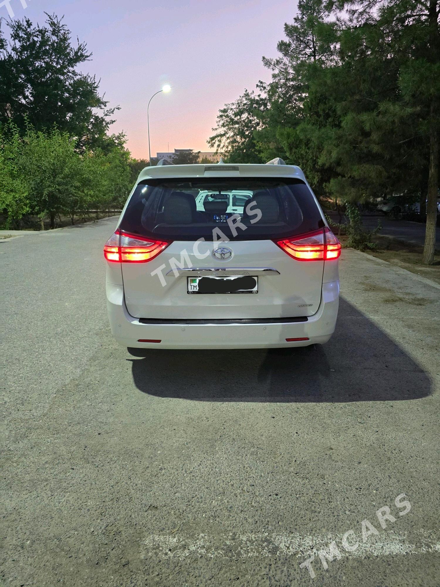 Toyota Sienna 2018 - 475 000 TMT - Ашхабад - img 5