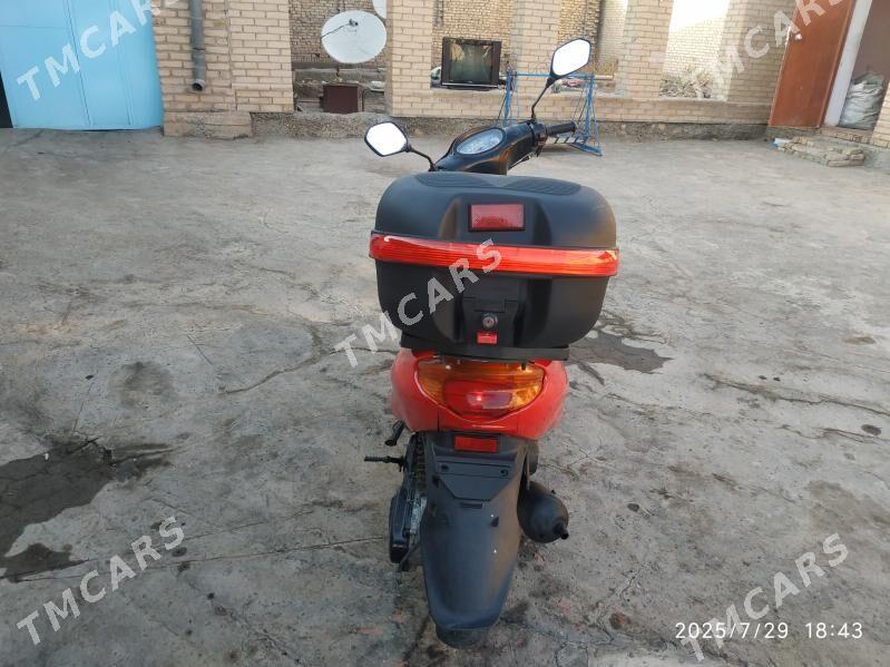 Yamaha Artistic 2000 - 10 000 TMT - Туркменабат - img 3