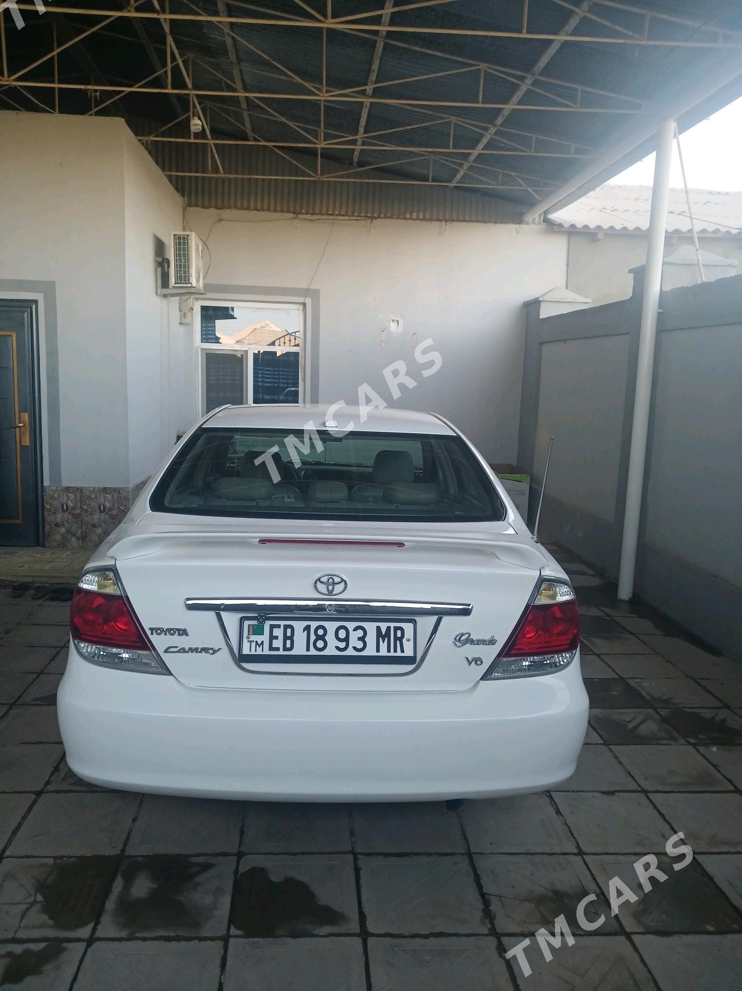 Toyota Camry 2005 - 200 000 TMT - Baýramaly - img 2