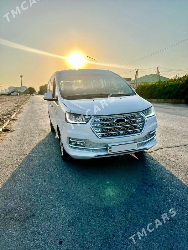 Toyota Hiace 2019 - 190 000 TMT - Aşgabat - img 4