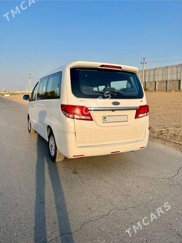 Toyota Hiace 2019 - 190 000 TMT - Aşgabat - img 5