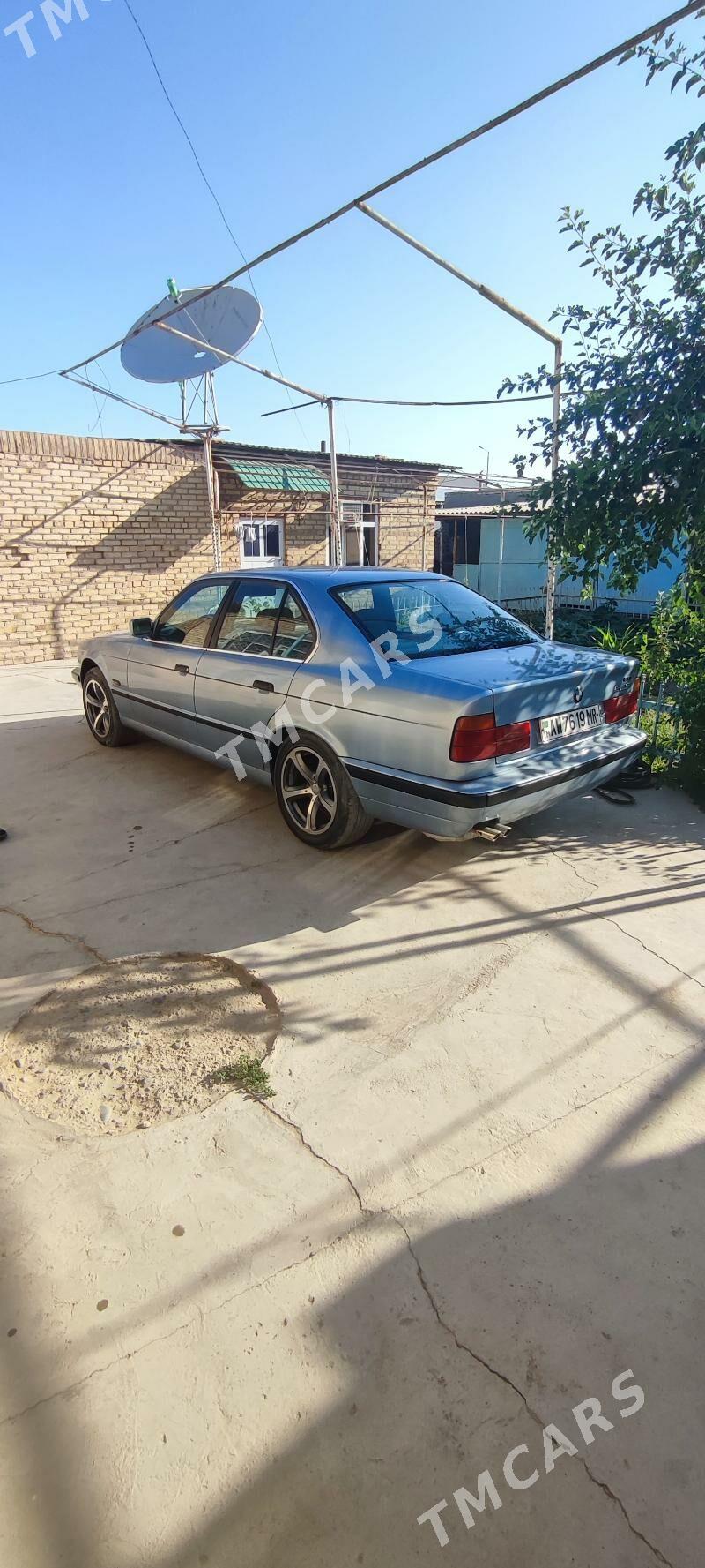 BMW 525 1990 - 65 000 TMT - Байрамали - img 2