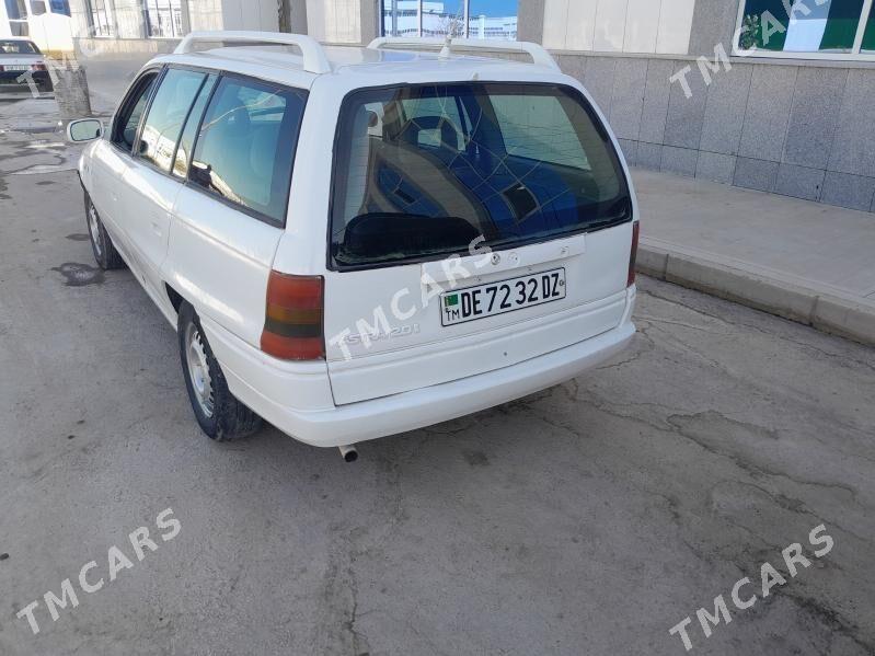 Opel Astra 1993 - 35 000 TMT - Gubadag - img 4