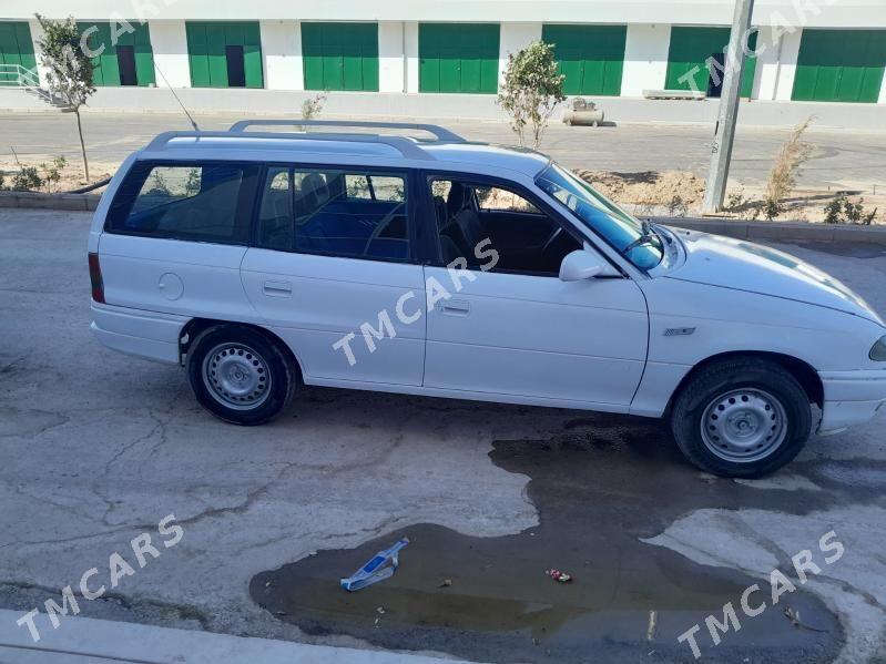 Opel Astra 1993 - 35 000 TMT - Gubadag - img 3