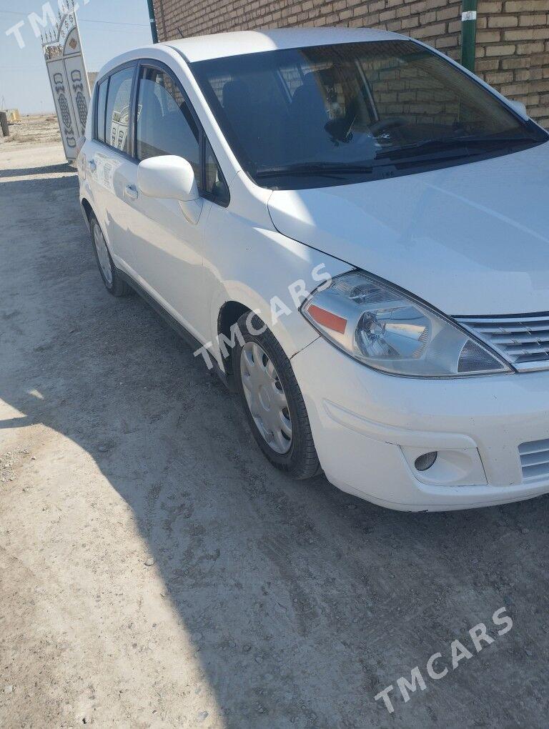 Nissan Versa 2012 - 110 000 TMT - Кака - img 3