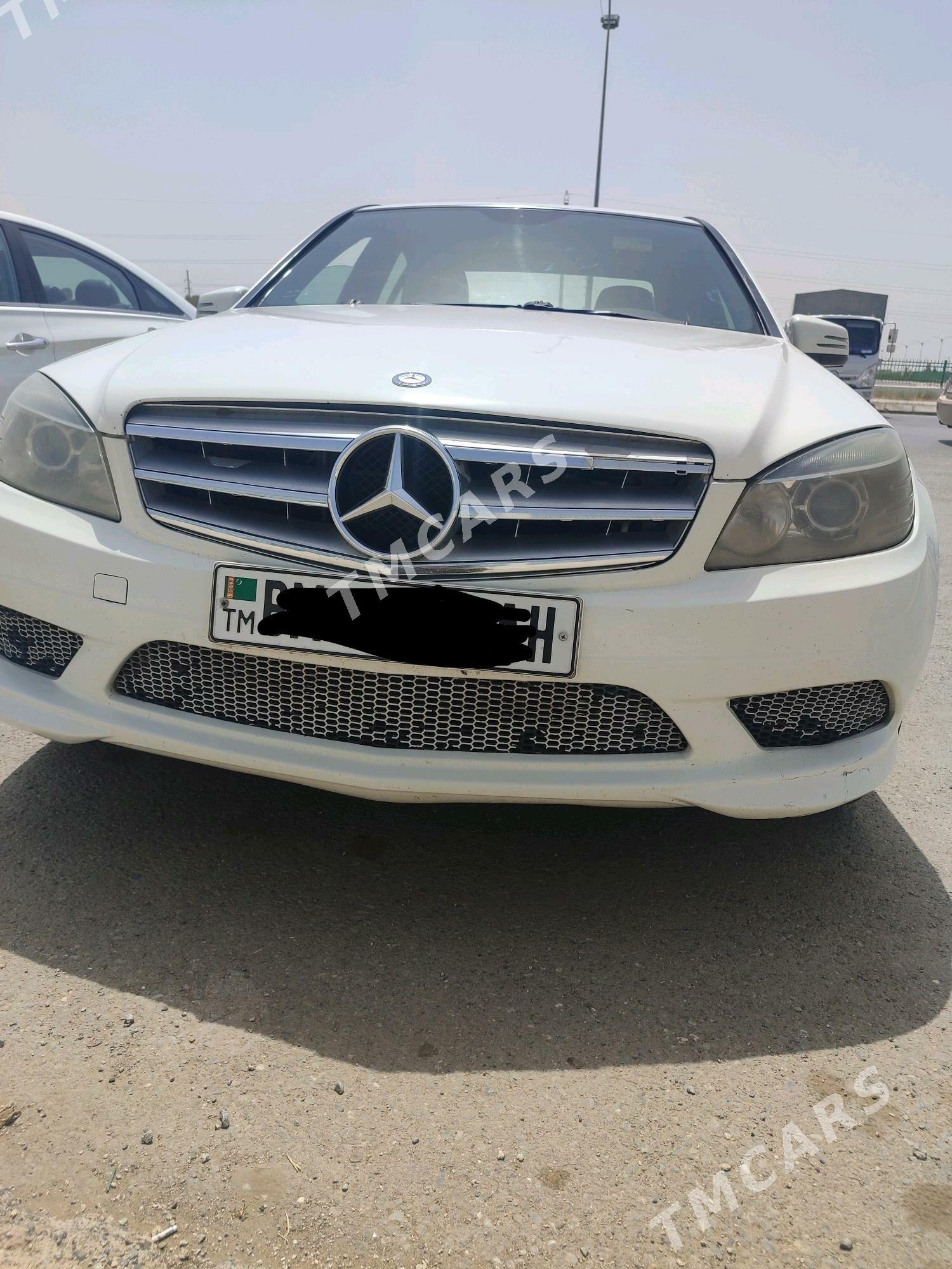 Mercedes-Benz C300 2010 - 170 000 TMT - Ак-Бугдайский этрап - img 2