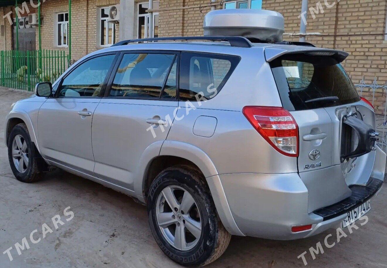 Toyota RAV4 2010 - 170 000 TMT - Дашогуз - img 2