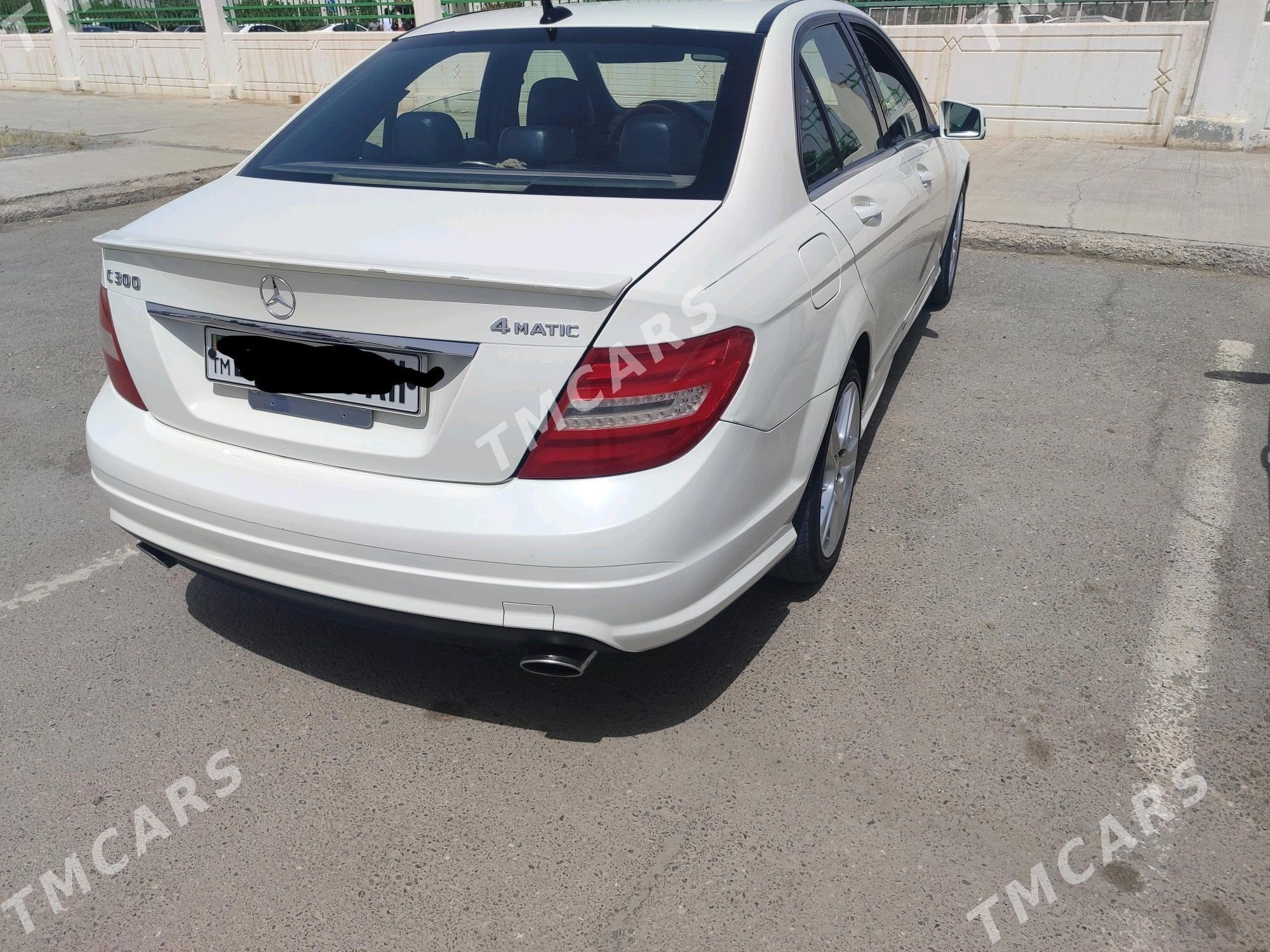 Mercedes-Benz C300 2010 - 170 000 TMT - Ак-Бугдайский этрап - img 3