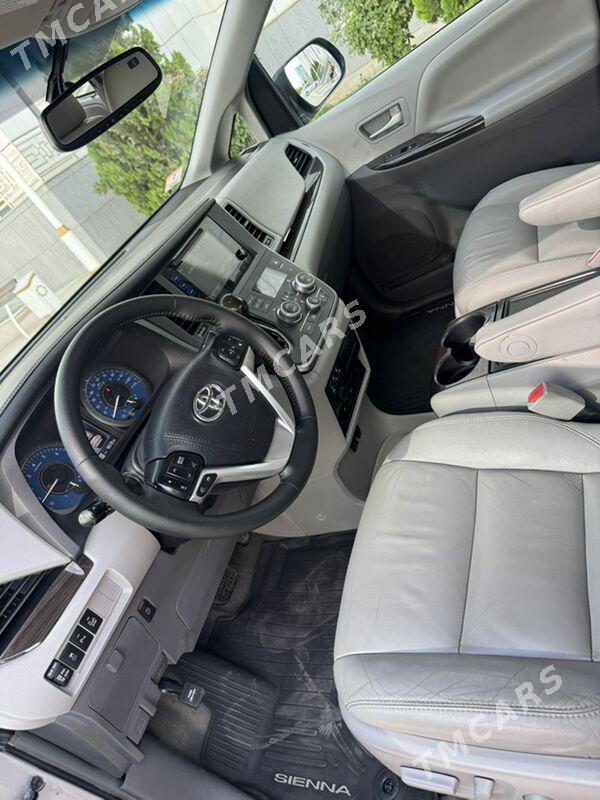 Toyota Sienna 2017 - 370 000 TMT - Ашхабад - img 8