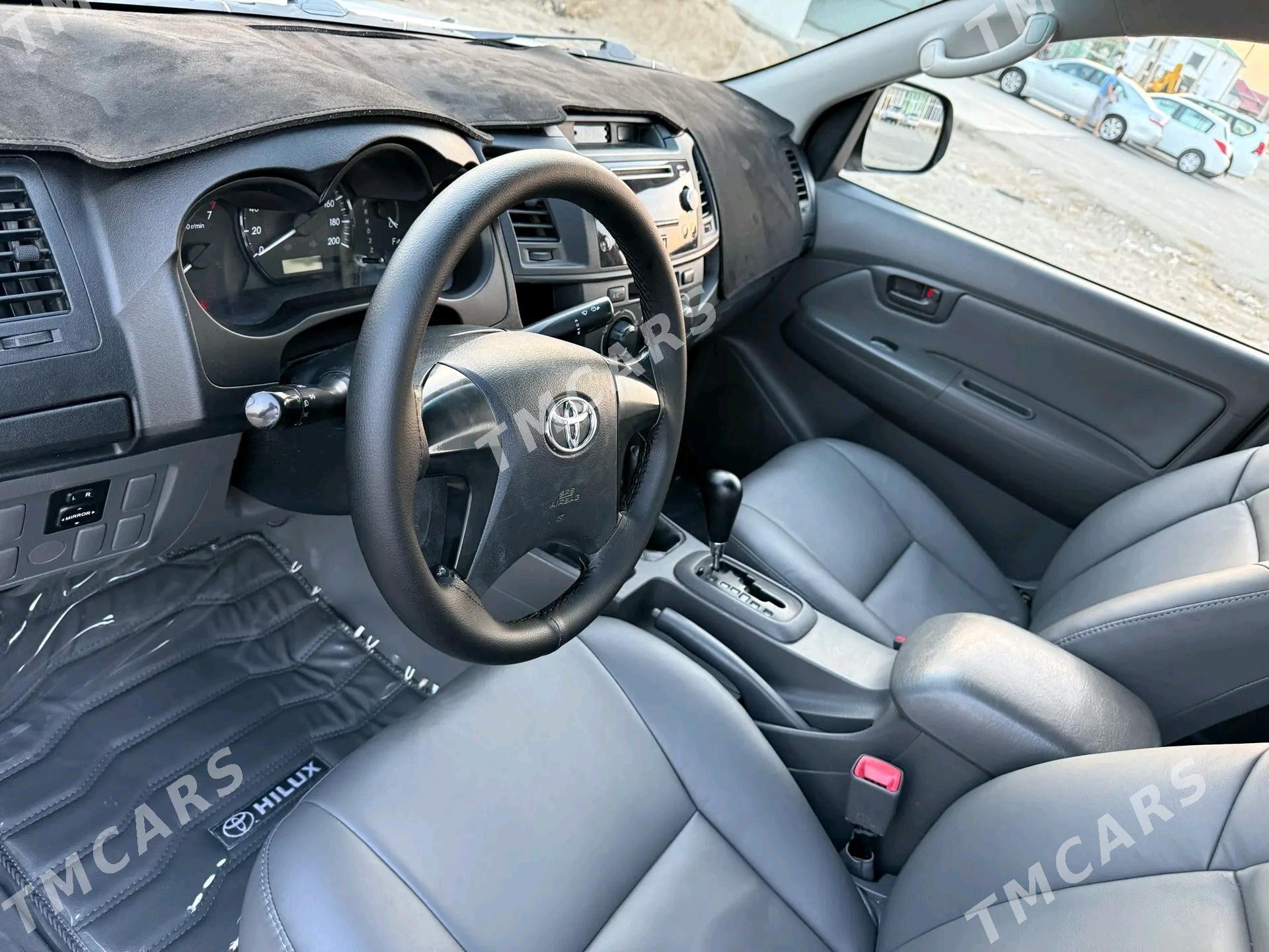 Toyota Hilux 2014 - 410 000 TMT - Туркменабат - img 5