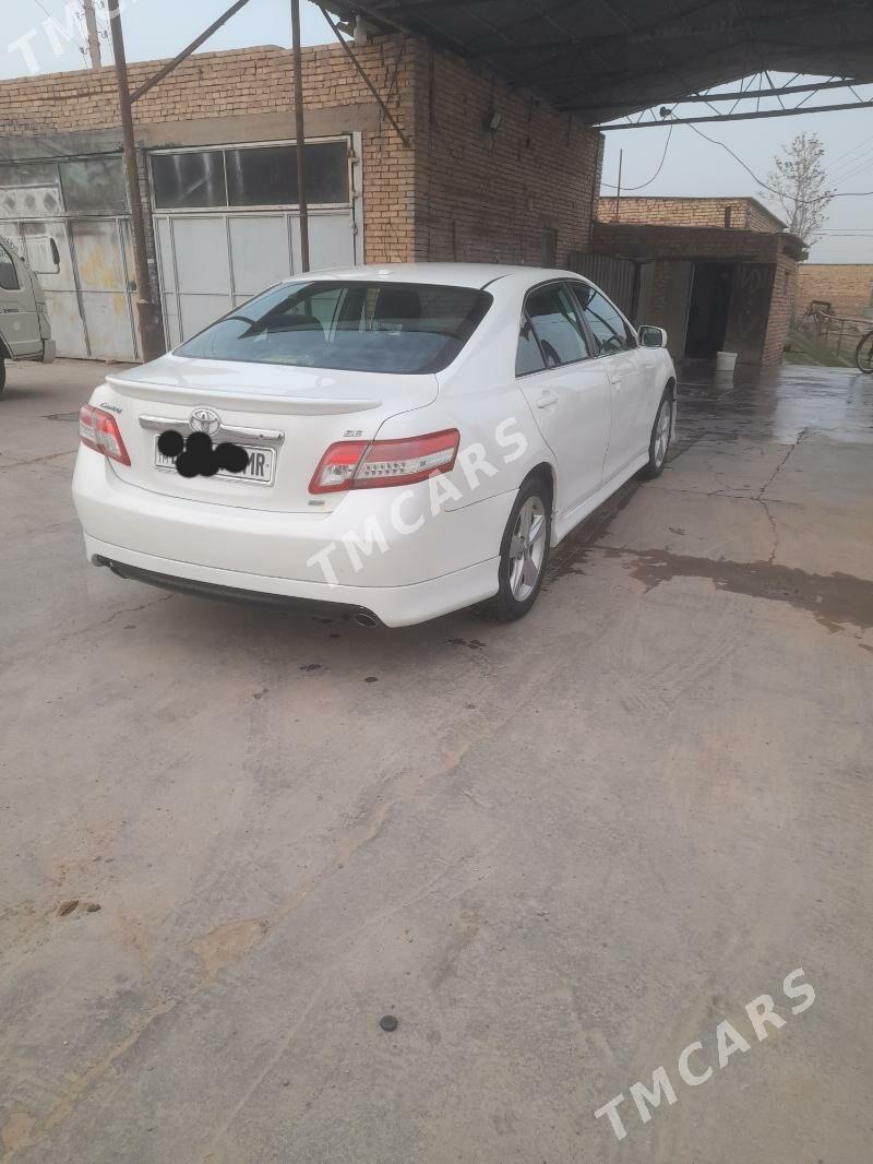 Toyota Camry 2010 - 190 000 TMT - Тагтабазар - img 2