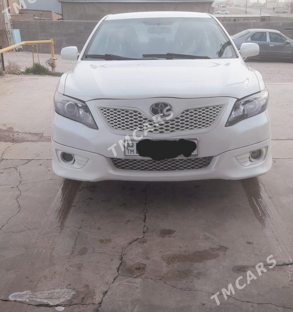 Toyota Camry 2010 - 190 000 TMT - Тагтабазар - img 4