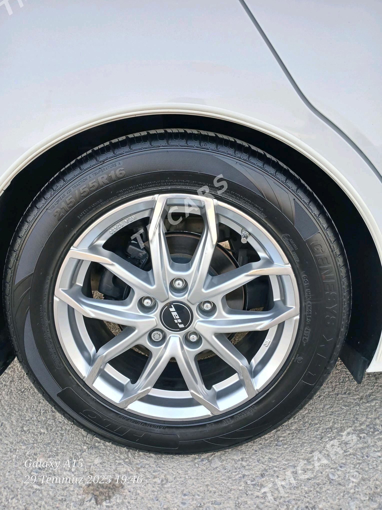 Hyundai Elantra 2020 - 255 000 TMT - Büzmeýin GRES - img 6