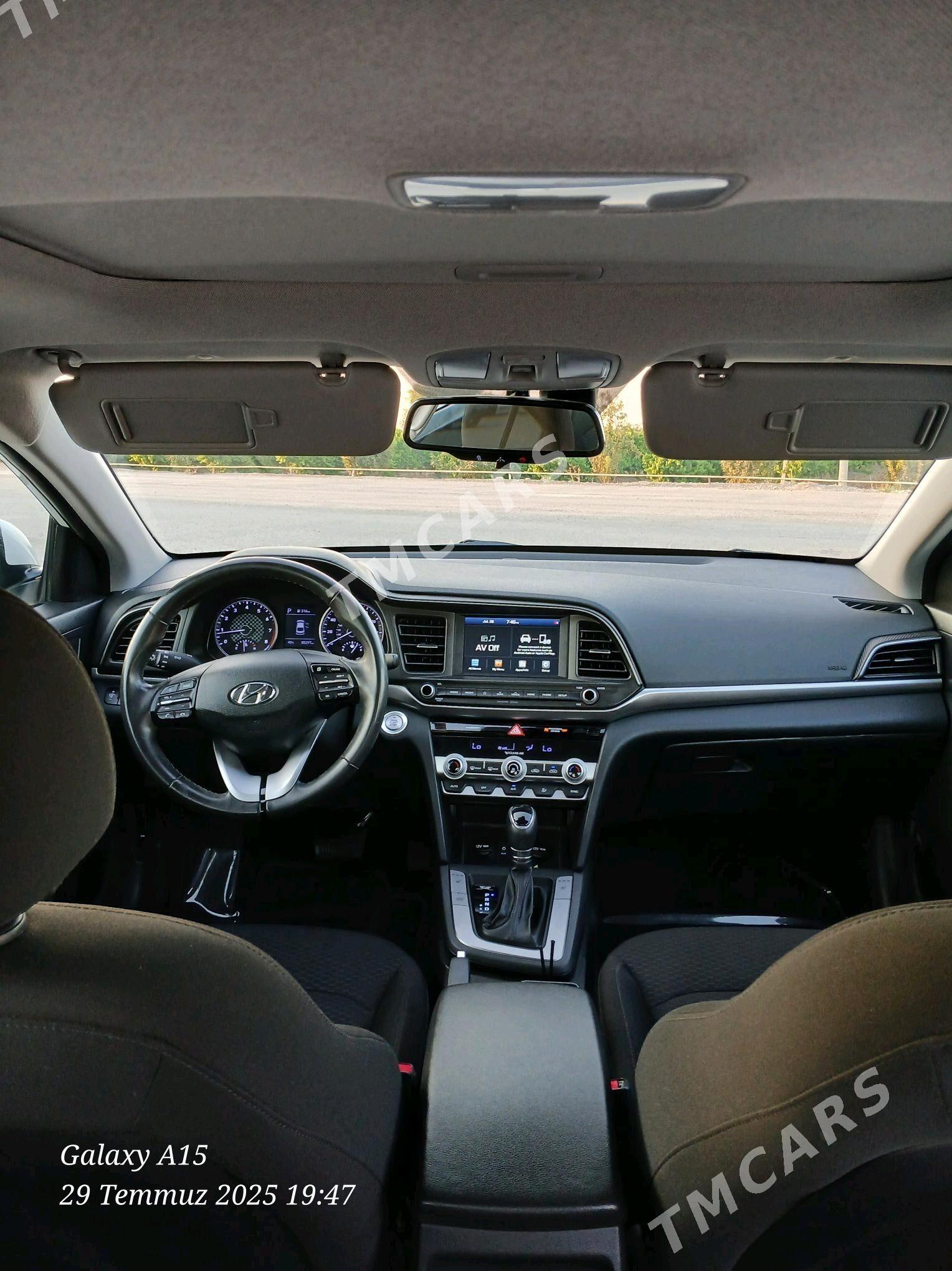 Hyundai Elantra 2020 - 255 000 TMT - Büzmeýin GRES - img 7