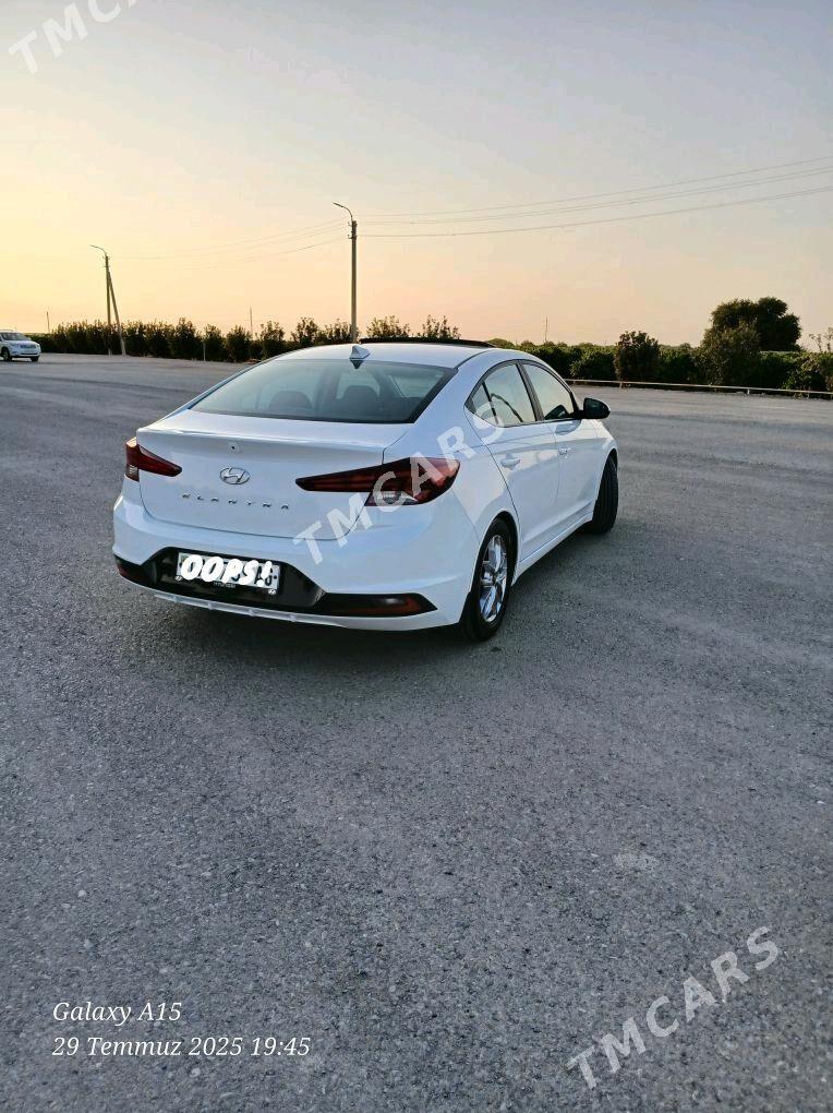 Hyundai Elantra 2020 - 255 000 TMT - Büzmeýin GRES - img 8