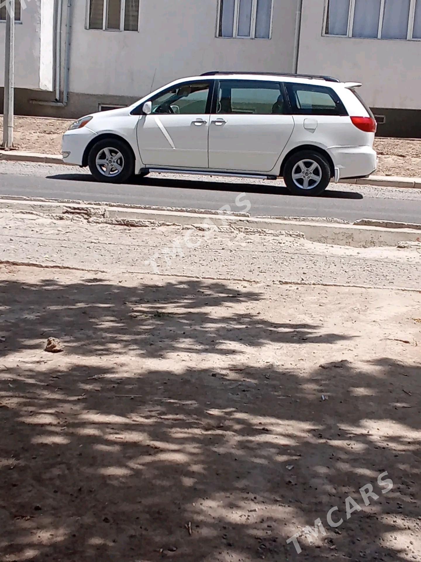Toyota Sienna 2004 - 180 000 TMT - Mary - img 2