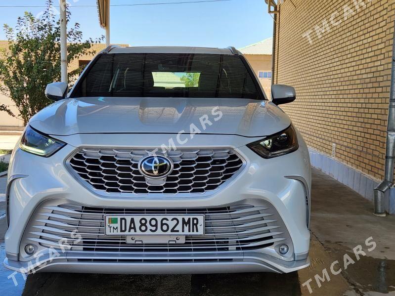 Toyota Highlander 2021 - 630 000 TMT - Sakarçäge - img 2