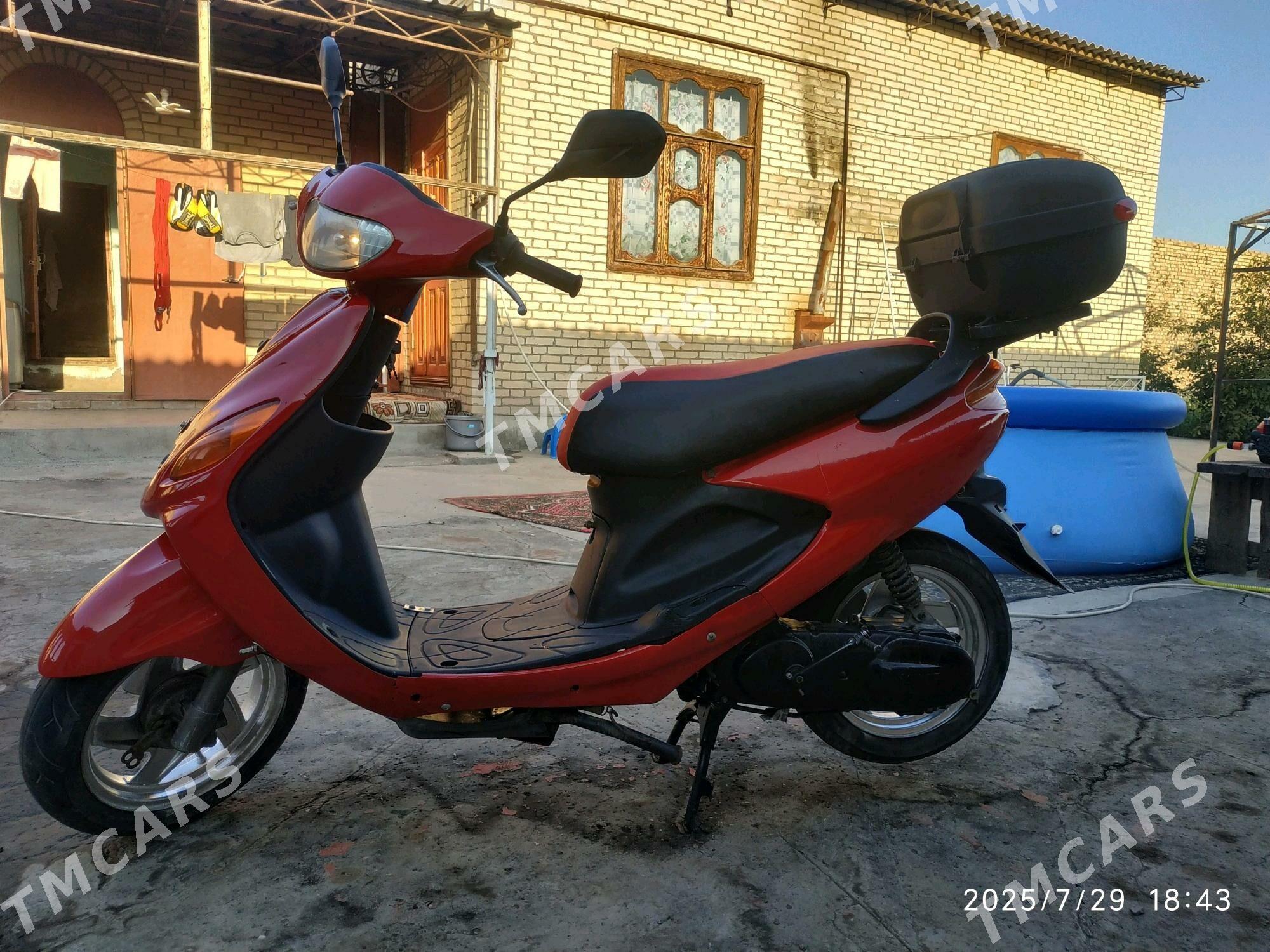 Yamaha Artistic 2000 - 10 000 TMT - Туркменабат - img 4