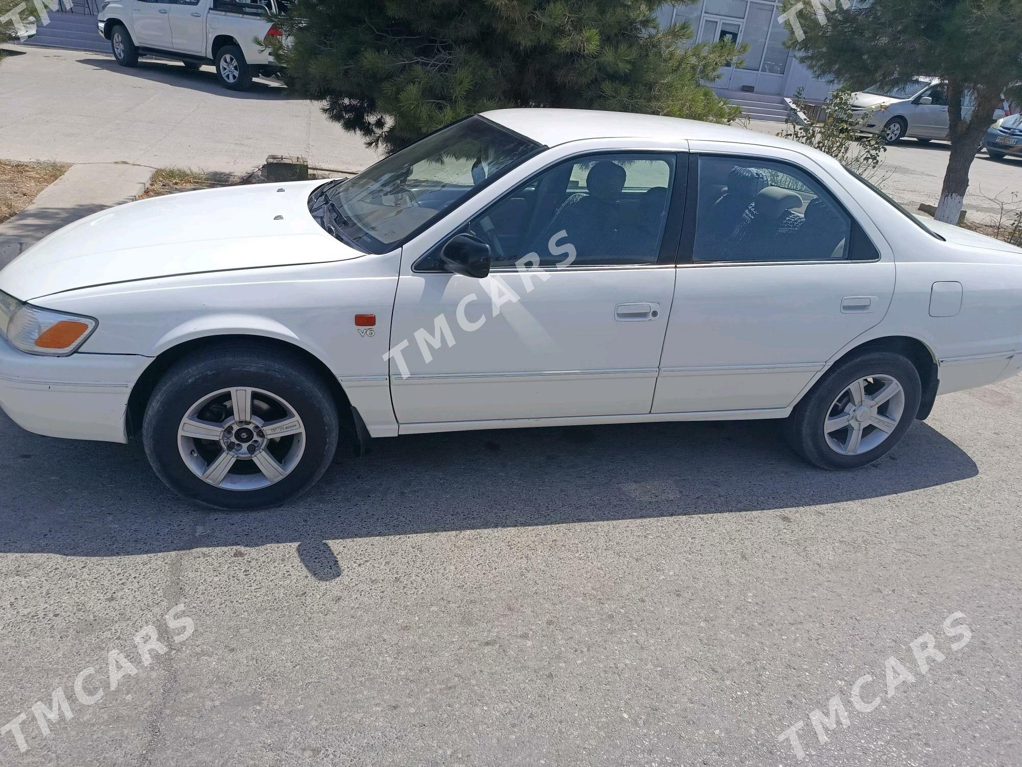 Toyota Camry 1999 - 120 000 TMT - Saýat - img 2