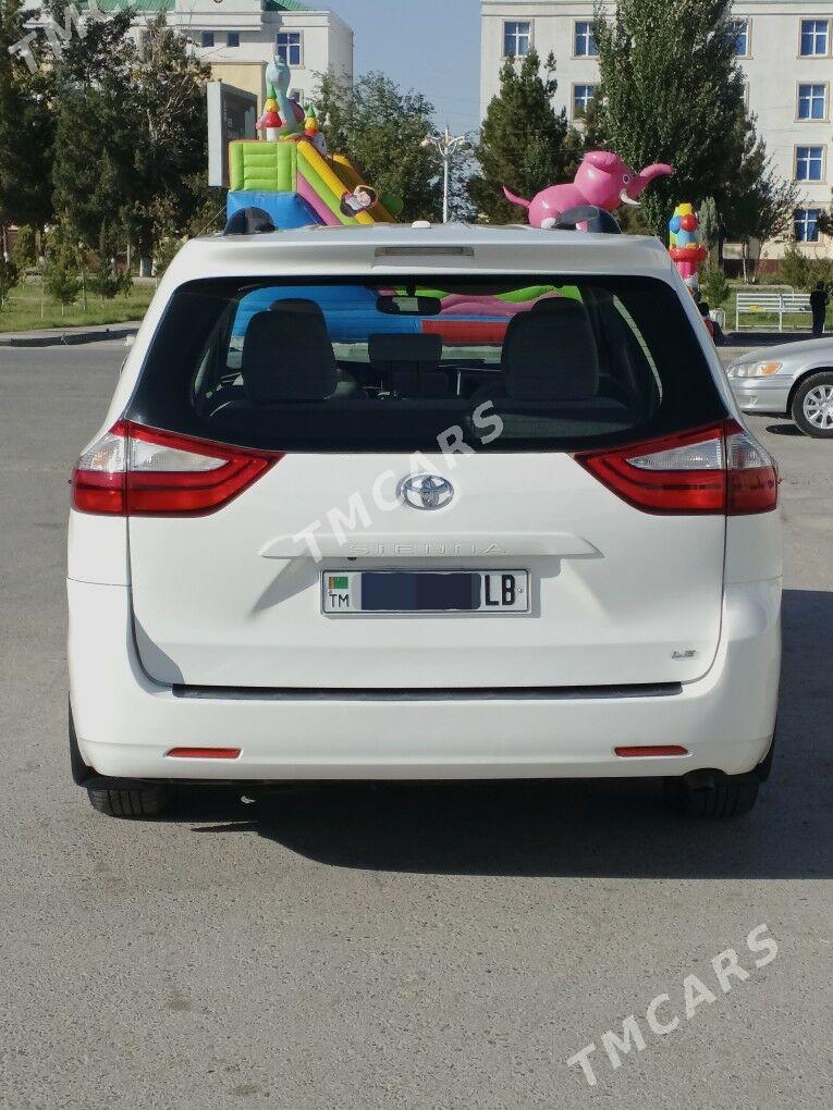 Toyota Sienna 2015 - 300 000 TMT - Керки - img 4