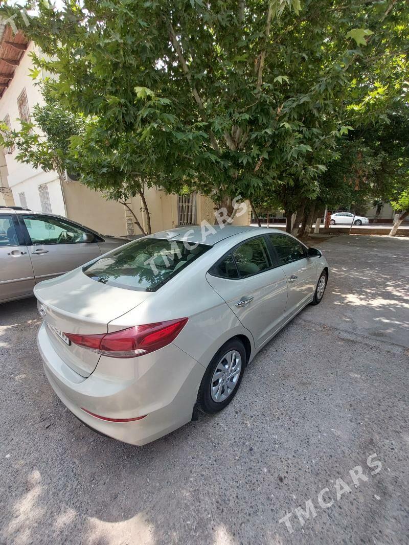 Hyundai Elantra 2017 - 190 000 TMT - Аркадаг - img 3