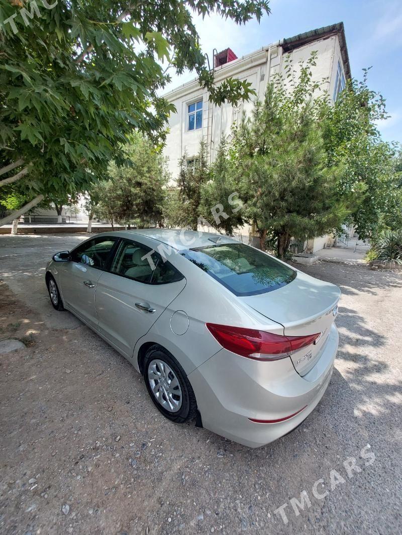 Hyundai Elantra 2017 - 190 000 TMT - Аркадаг - img 5