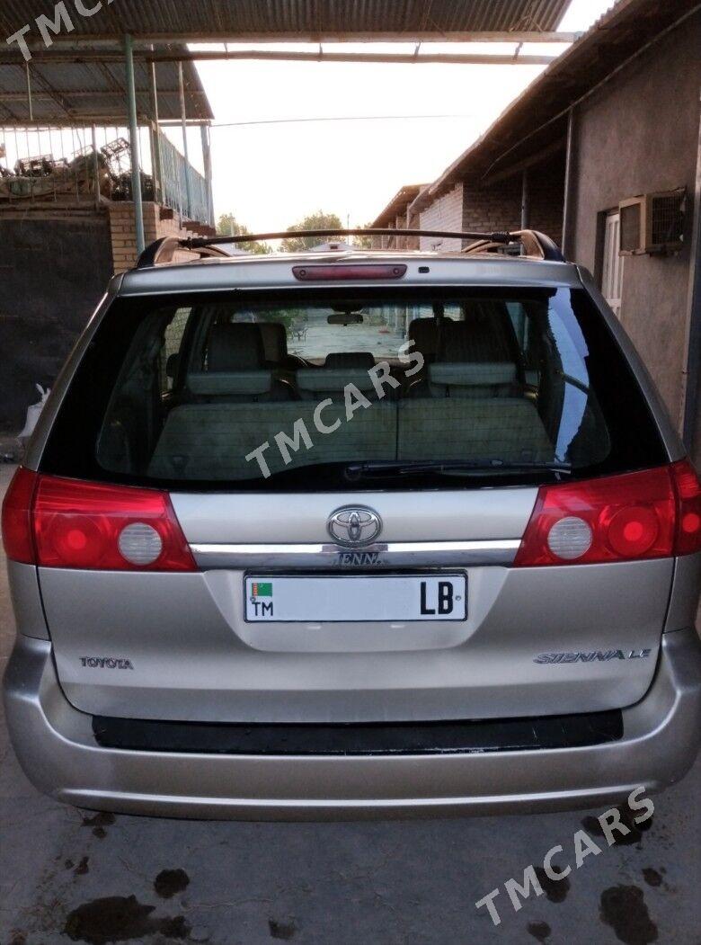 Toyota Sienna 2008 - 215 000 TMT - Туркменабат - img 2