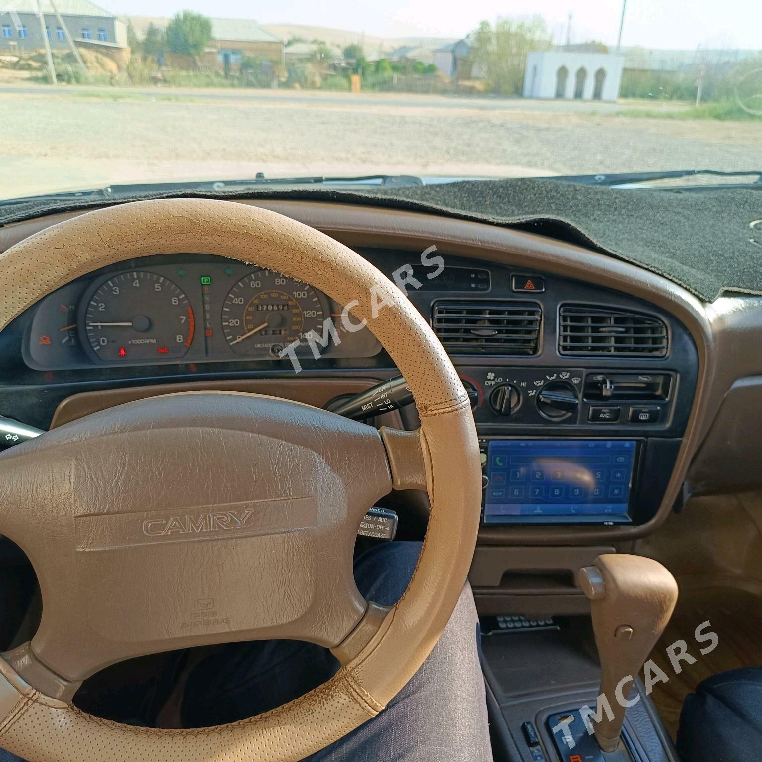 Toyota Camry 1993 - 90 000 TMT - Тагтабазар - img 2