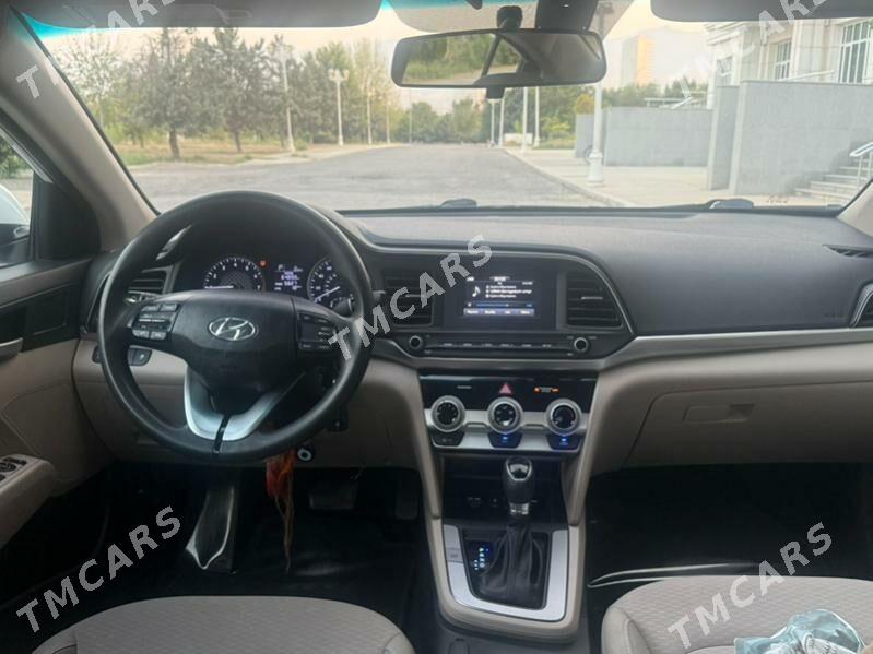 Hyundai Elantra 2019 - 195 000 TMT - Parahat 1 - img 8