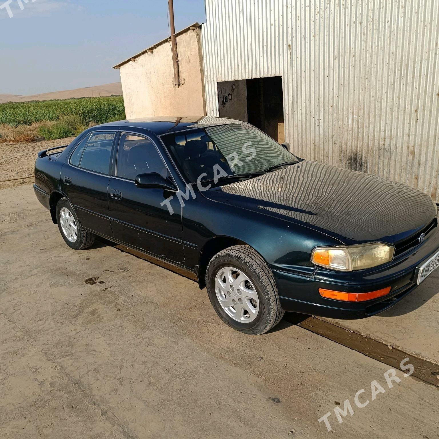 Toyota Camry 1993 - 90 000 TMT - Тагтабазар - img 4