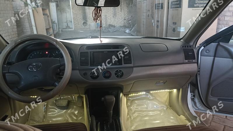 Toyota Camry 2002 - 200 000 TMT - Halaç - img 9