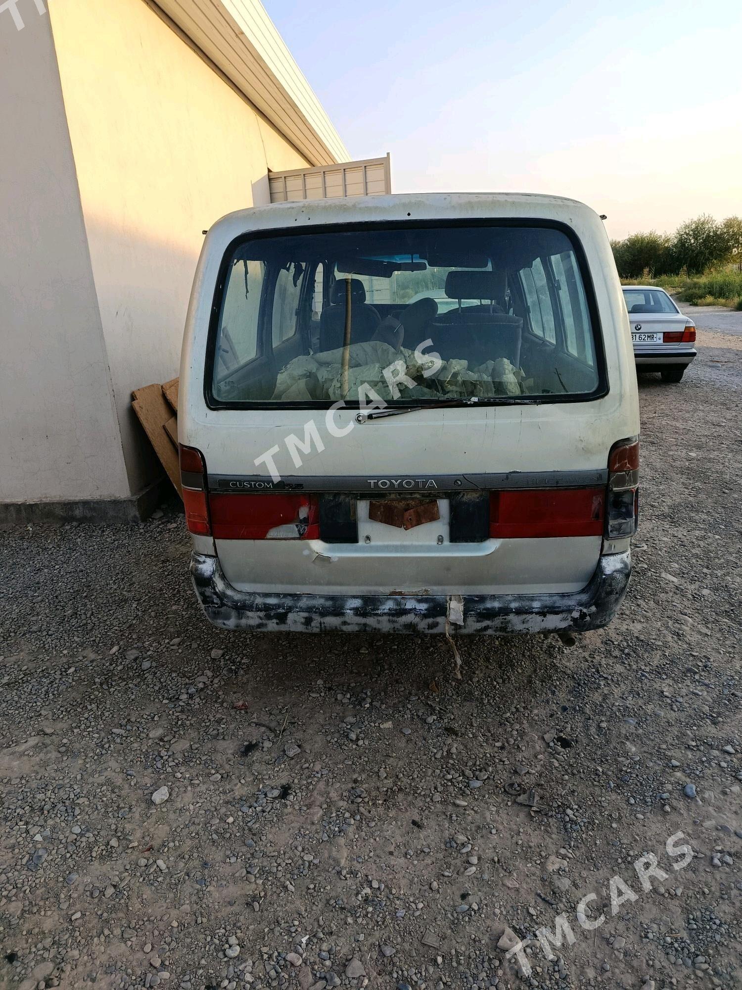Toyota Hiace 1991 - 19 000 TMT - Мары - img 4