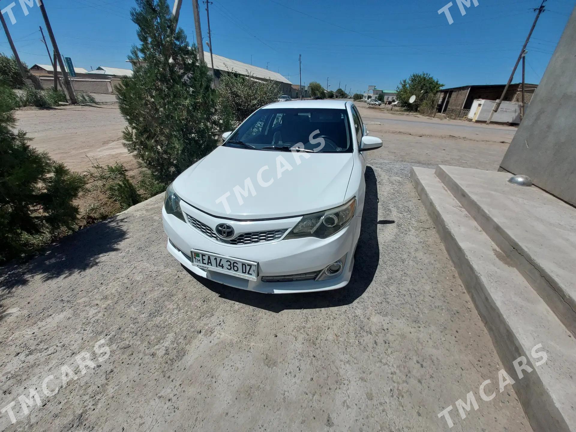 Toyota Camry 2013 - 210 000 TMT - Köneürgenç - img 5