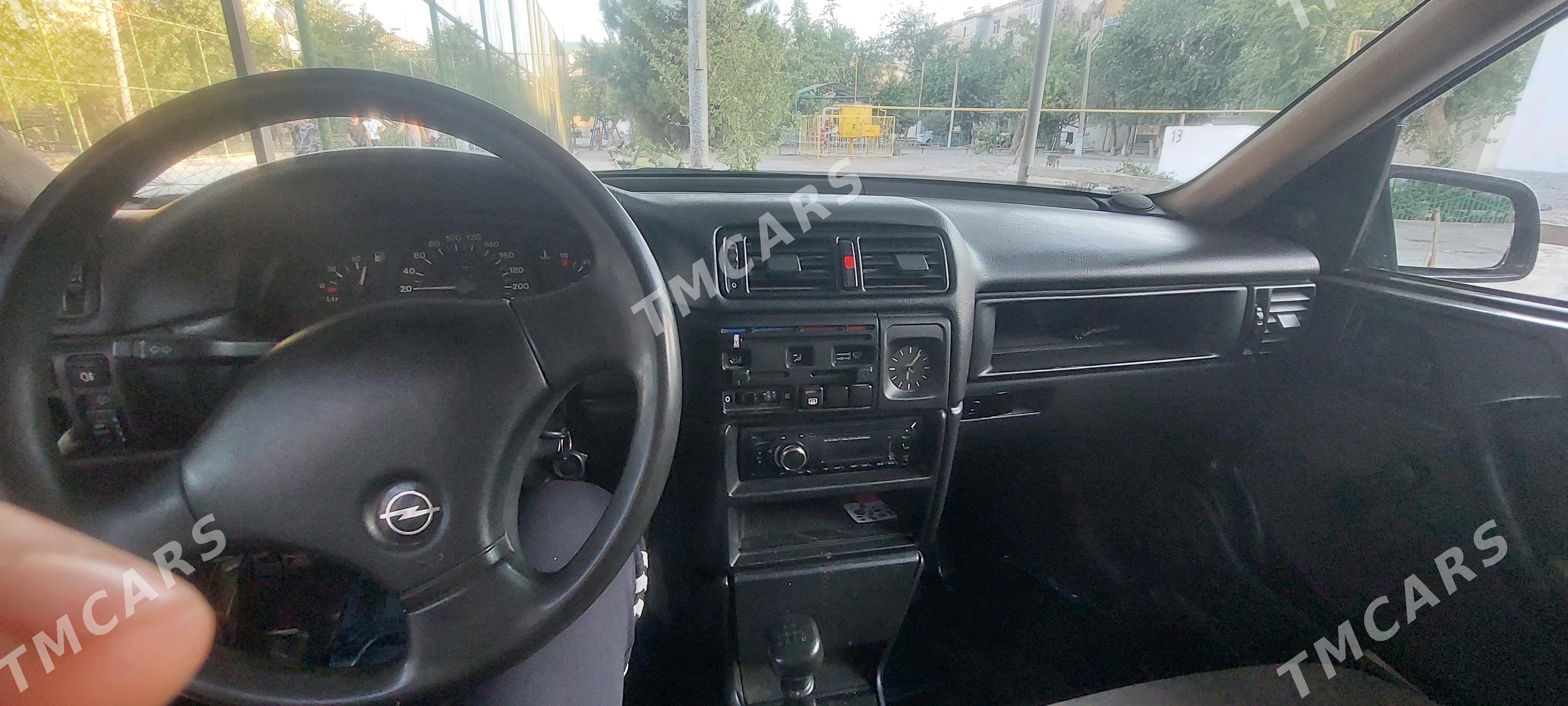 Opel Vectra 1991 - 31 000 TMT - Туркменабат - img 4