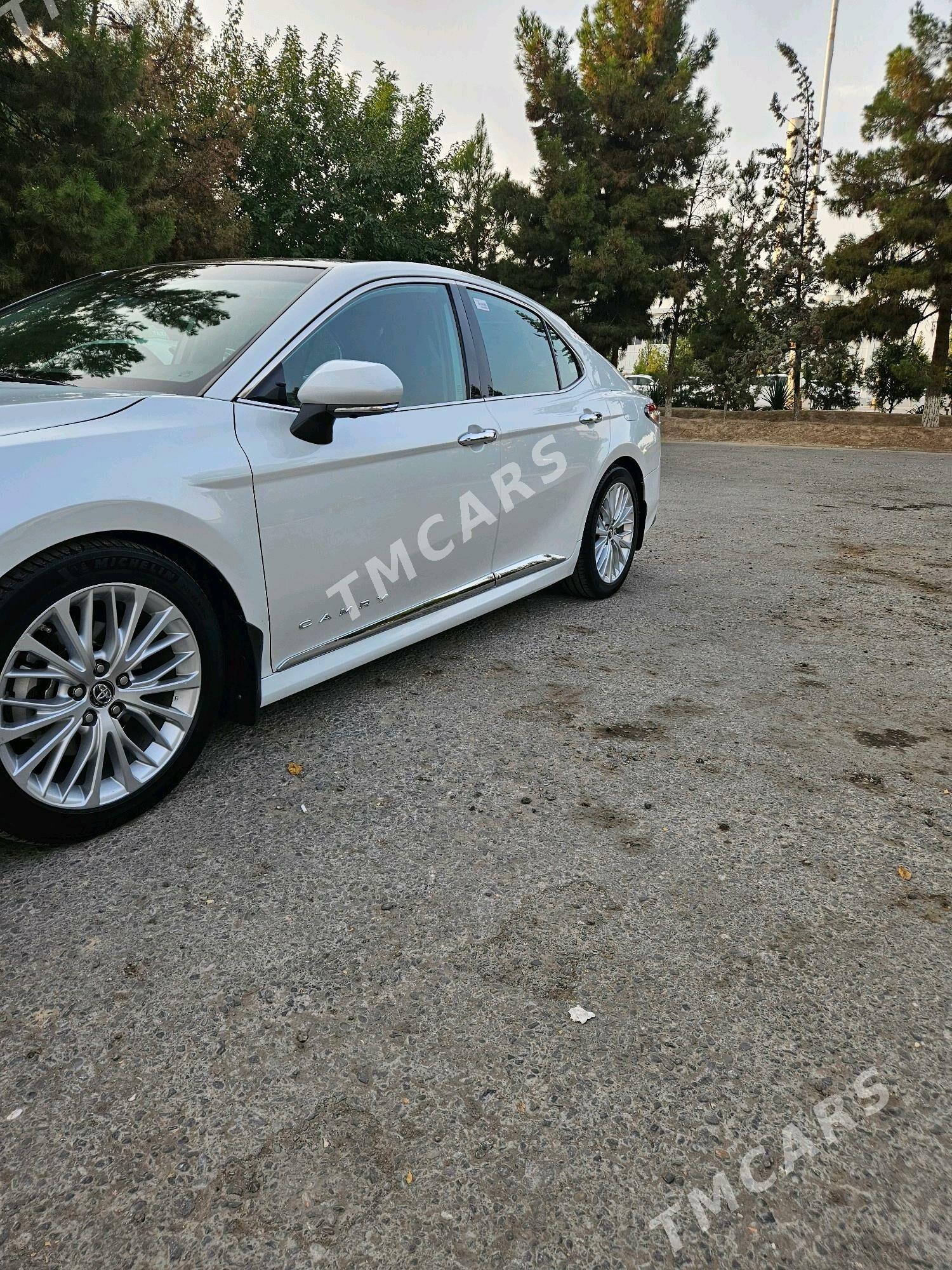 Toyota Camry 2018 - 415 000 TMT - Ашхабад - img 2