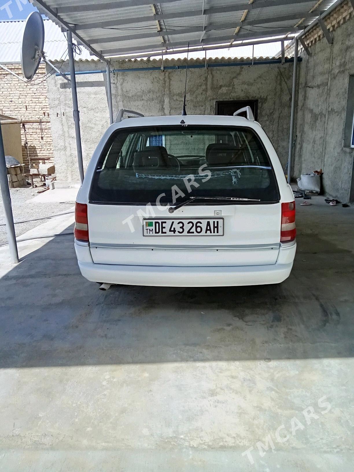 Opel Astra 1995 - 44 000 TMT - Бахарден - img 5