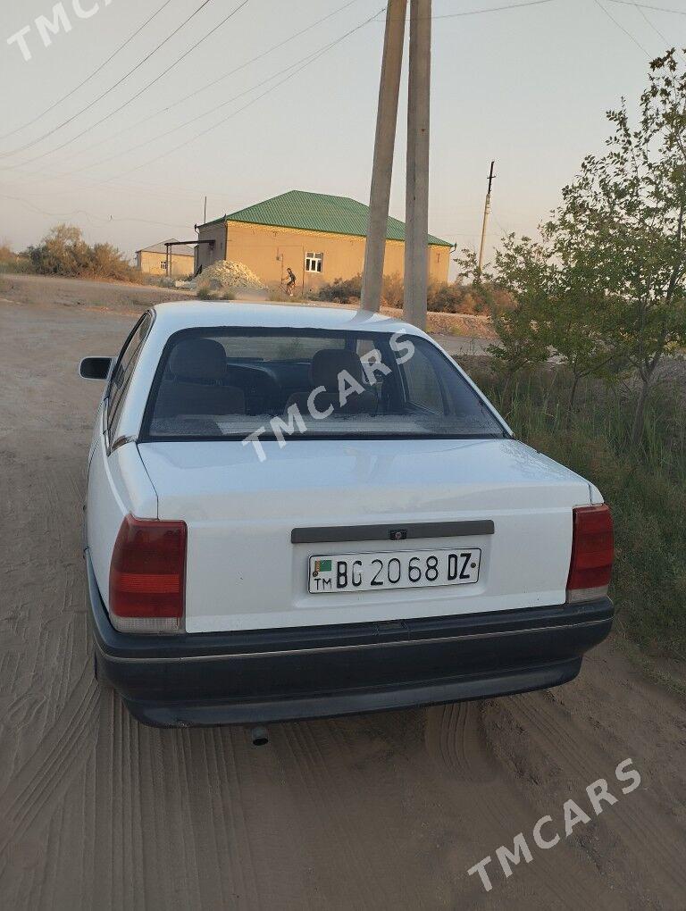 Opel Omega 1990 - 25 000 TMT - Гороглы (Тагта) - img 2