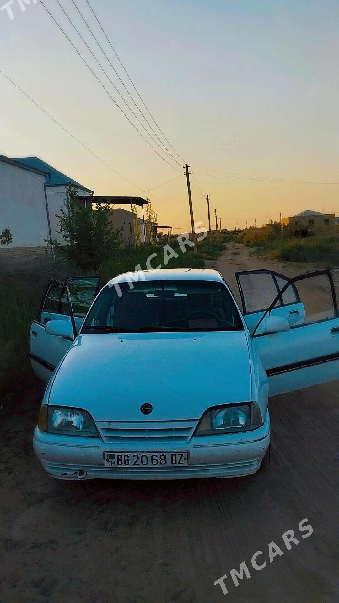 Opel Omega 1990 - 25 000 TMT - Гороглы (Тагта) - img 5