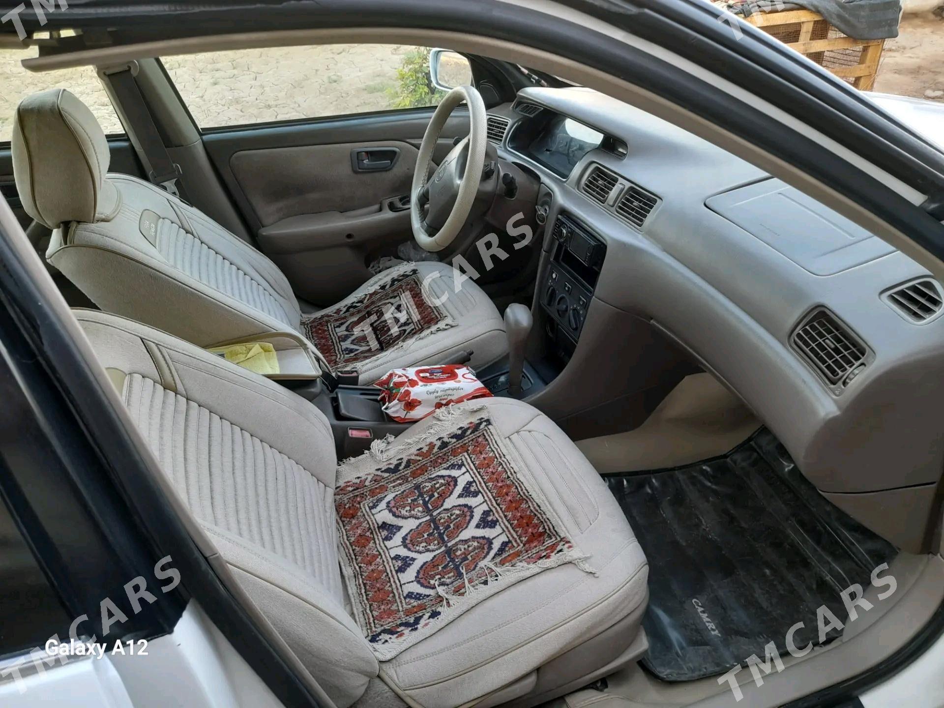Toyota Camry 2000 - 130 000 TMT - Sarahs - img 3