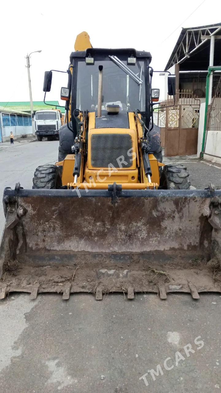 JCB 4CX ECO 2003 - 200 000 TMT - Aşgabat - img 4