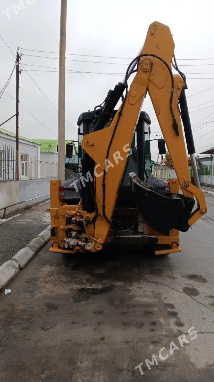 JCB 4CX ECO 2003 - 200 000 TMT - Aşgabat - img 3