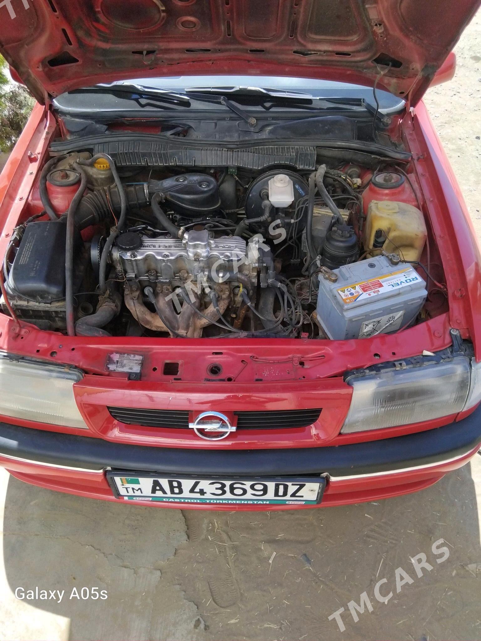Opel Vectra 1993 - 40 000 TMT - Gubadag - img 3