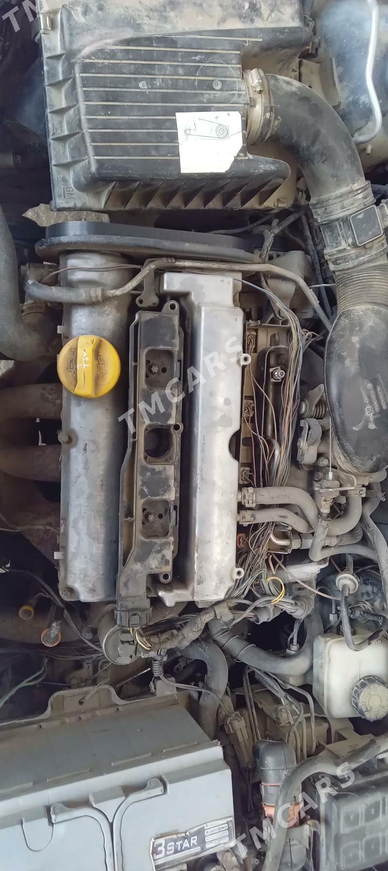 Opel Astra 2000 - 60 000 TMT - Гумдаг - img 2