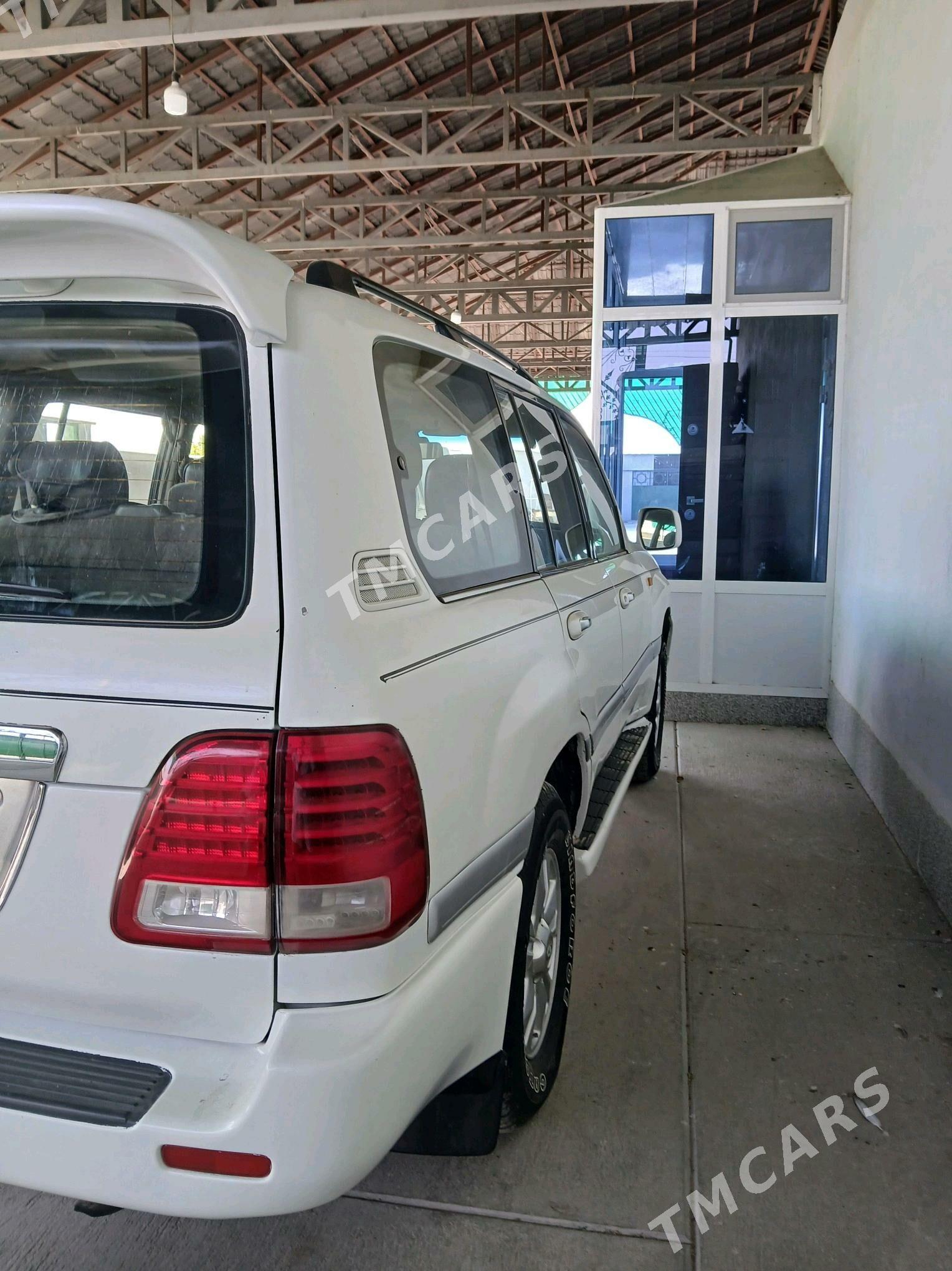 Toyota Land Cruiser 2000 - 200 000 TMT - Kaka - img 3