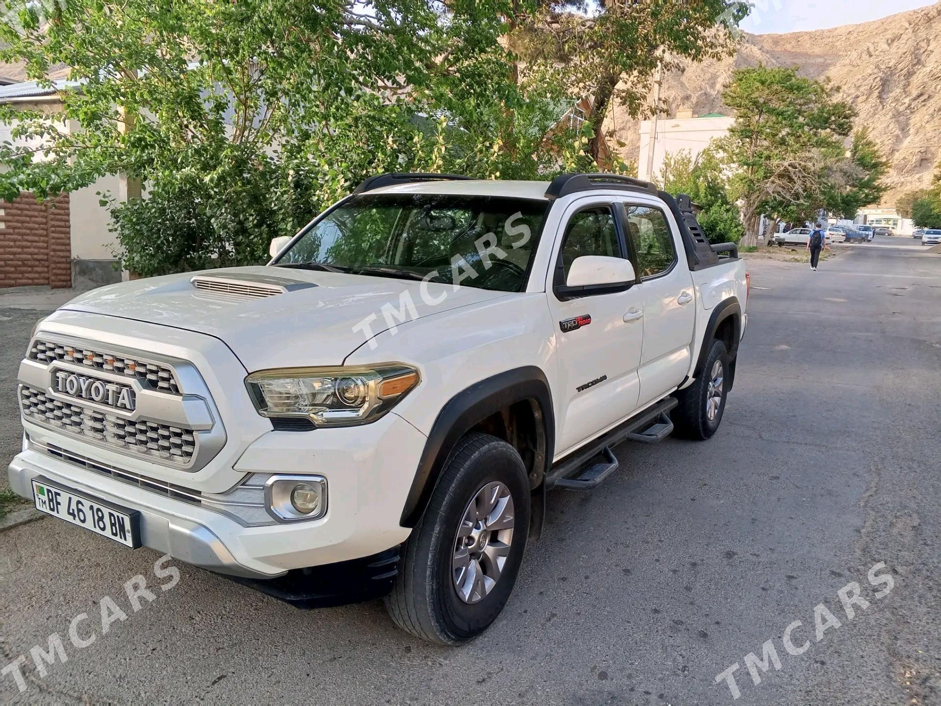 Toyota Tacoma 2017 - 300 000 TMT - Туркменбаши - img 4